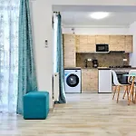 Апарт-отель Tomis 3*
