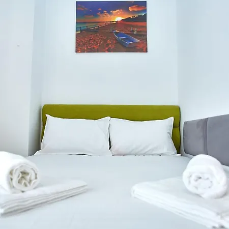 Apart Otel Tomis