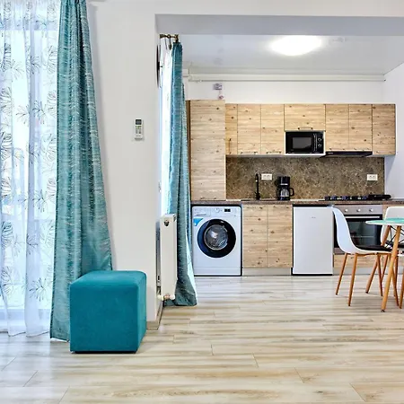 Apart Otel Tomis 3*